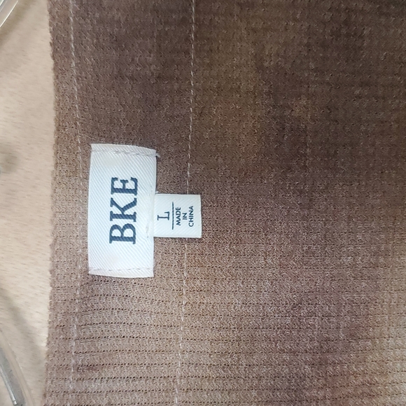 Womens BKE Longsleeve V Neck Shirt - Picture 4 of 5